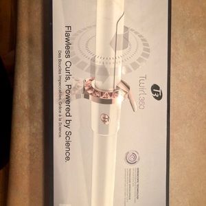 T3 Twirl Curling Iron EUC